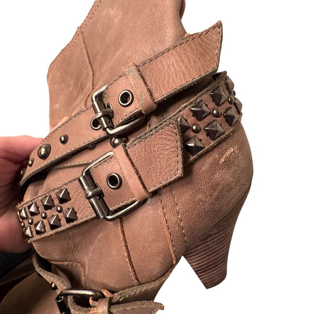 Naughty Monkey Women’s Civil Code Grey Leather Studded Buckle Boots Sz. 8 - Picture 8 of 11